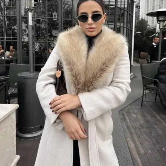 Zara Cream Trench Coat with Faux Fur Collar - Picture 2 of 15
